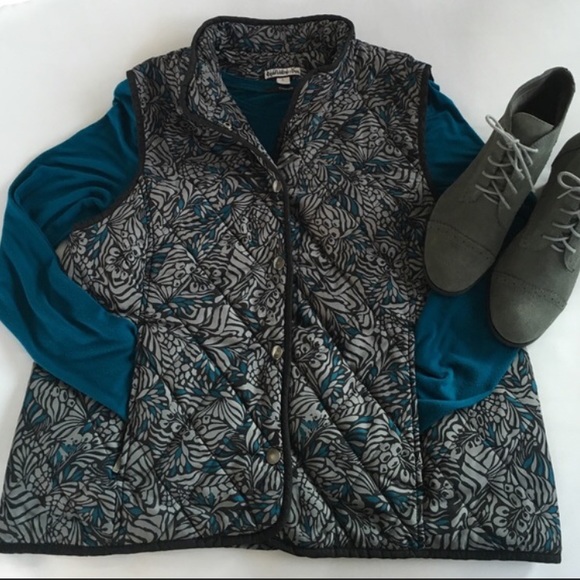 Croft & Barrow Quilted Snap Front Vest - Picture 4 of 5